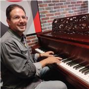 Cours de Piano, classique, blues, rock, boogie, jazz, variétés... avec développement des arrangements et improvisations